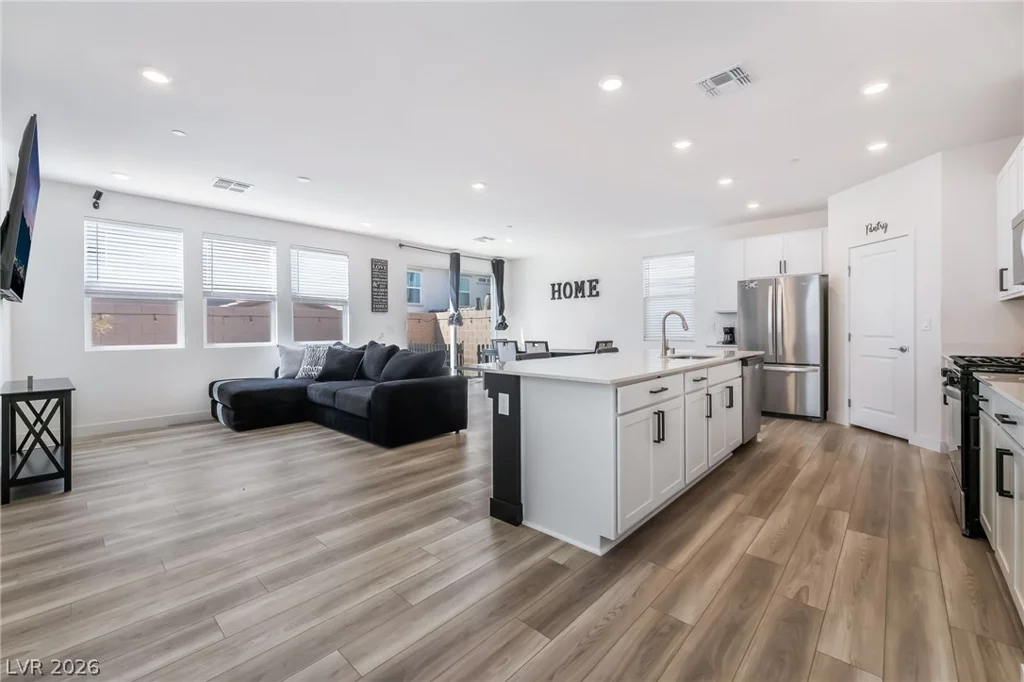 670 Tranquil Bay, Henderson, NV 89002