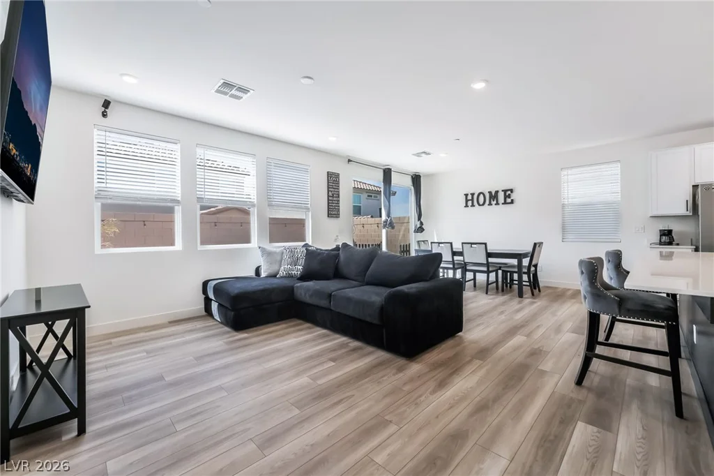 670 Tranquil Bay, Henderson, NV 89002