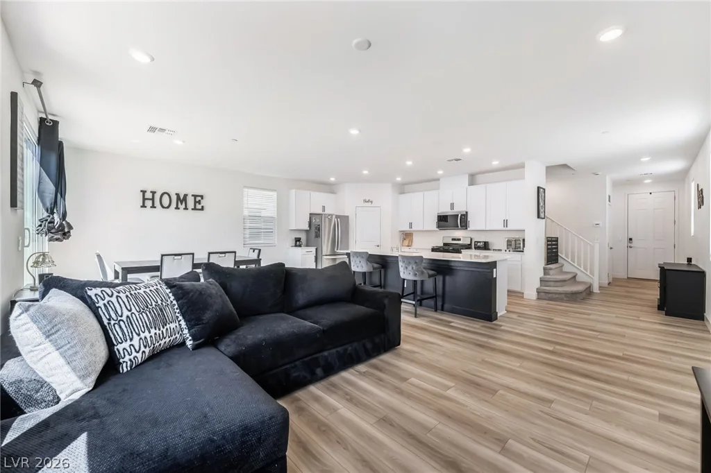 670 Tranquil Bay, Henderson, NV 89002