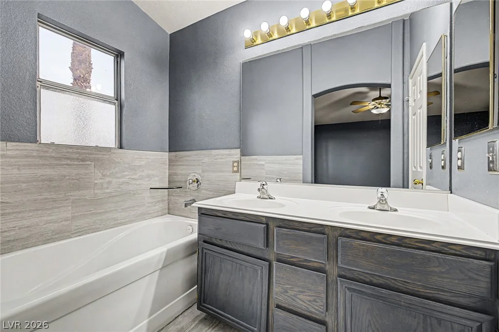 9329 Mountain Rise, Las Vegas, NV 89129
