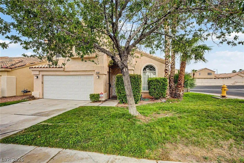 9329 Mountain Rise, Las Vegas, NV 89129