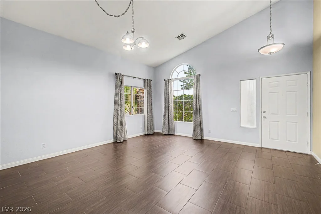9329 Mountain Rise, Las Vegas, NV 89129