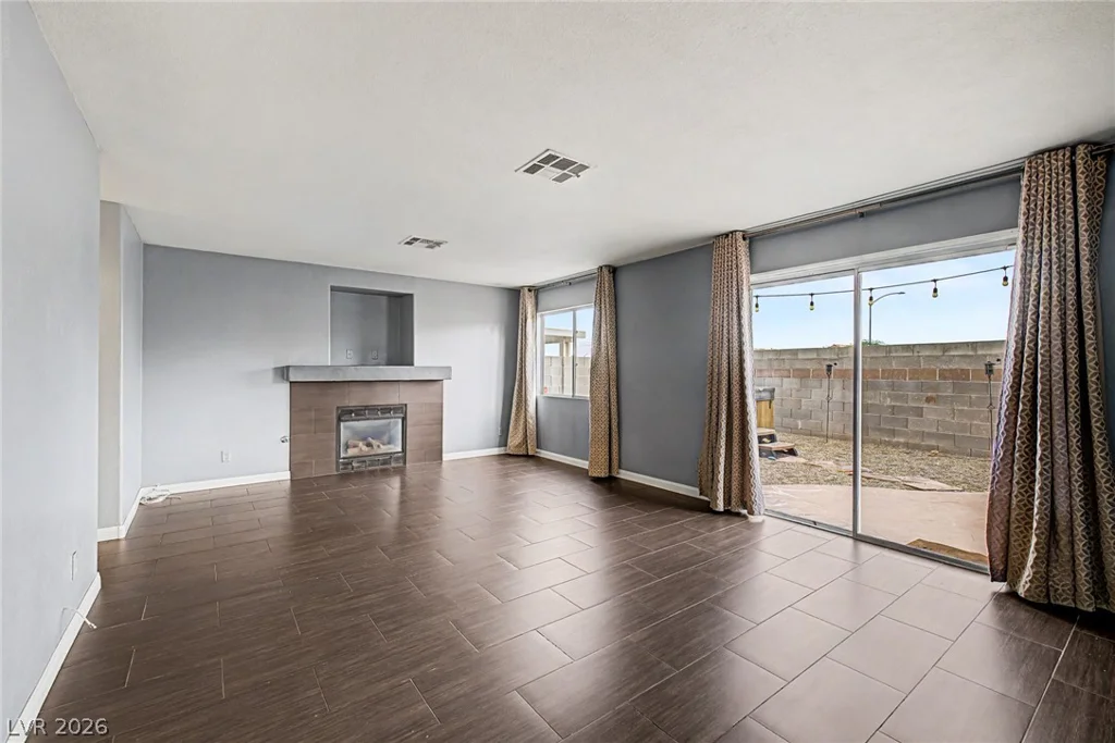 9329 Mountain Rise, Las Vegas, NV 89129