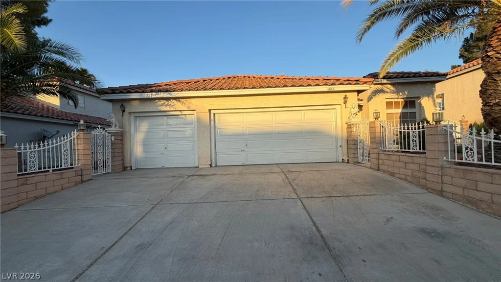4844 Jadero, Las Vegas, NV 89147