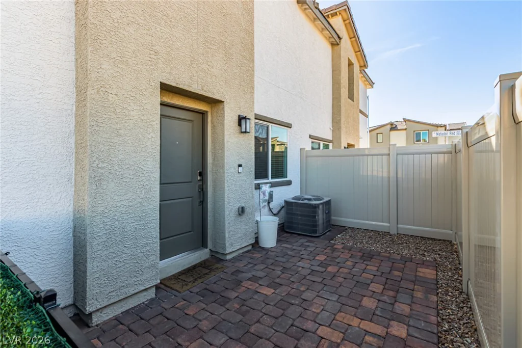 2829 Champagne Gold, North Las Vegas, NV 89086