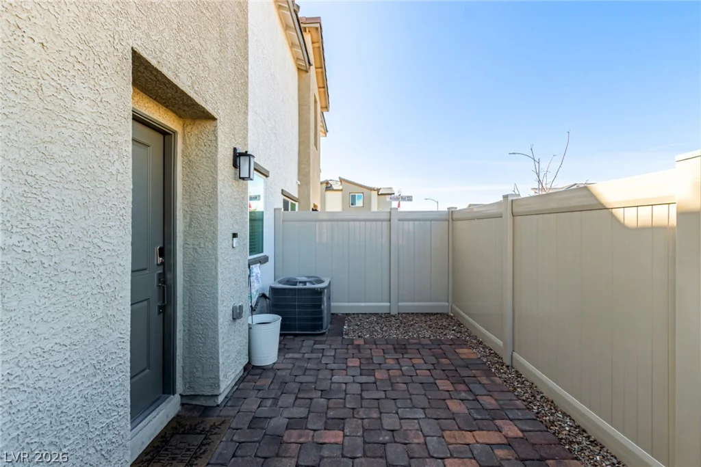 2829 Champagne Gold, North Las Vegas, NV 89086