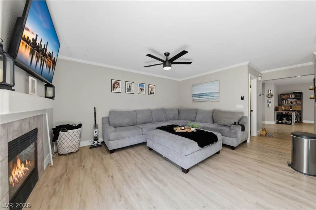 9825 Via Delores, Las Vegas, NV 89117