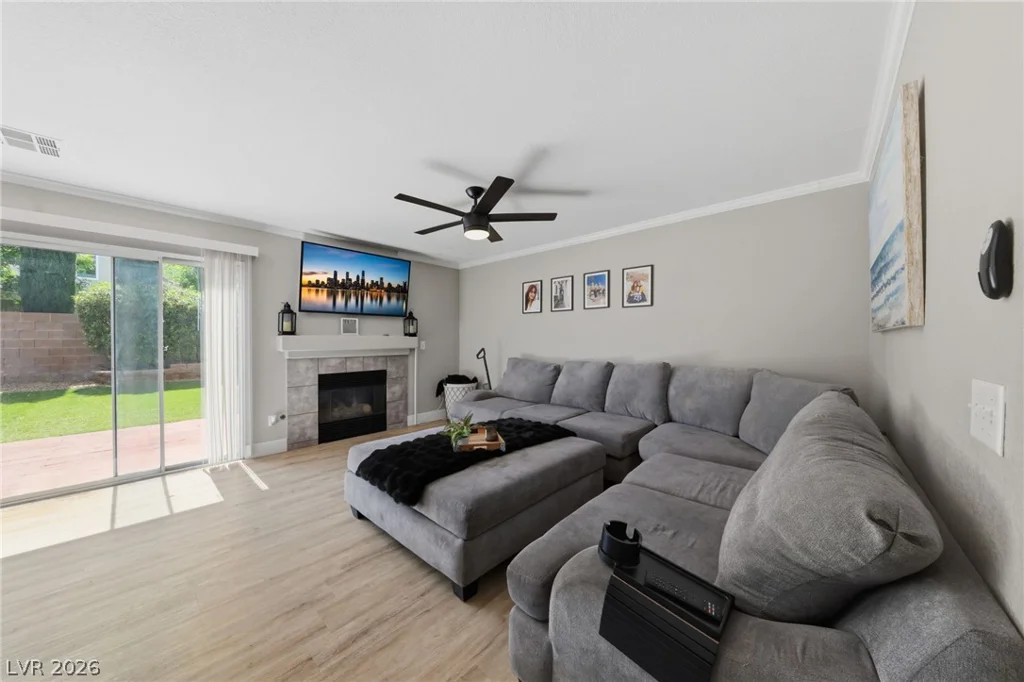 9825 Via Delores, Las Vegas, NV 89117