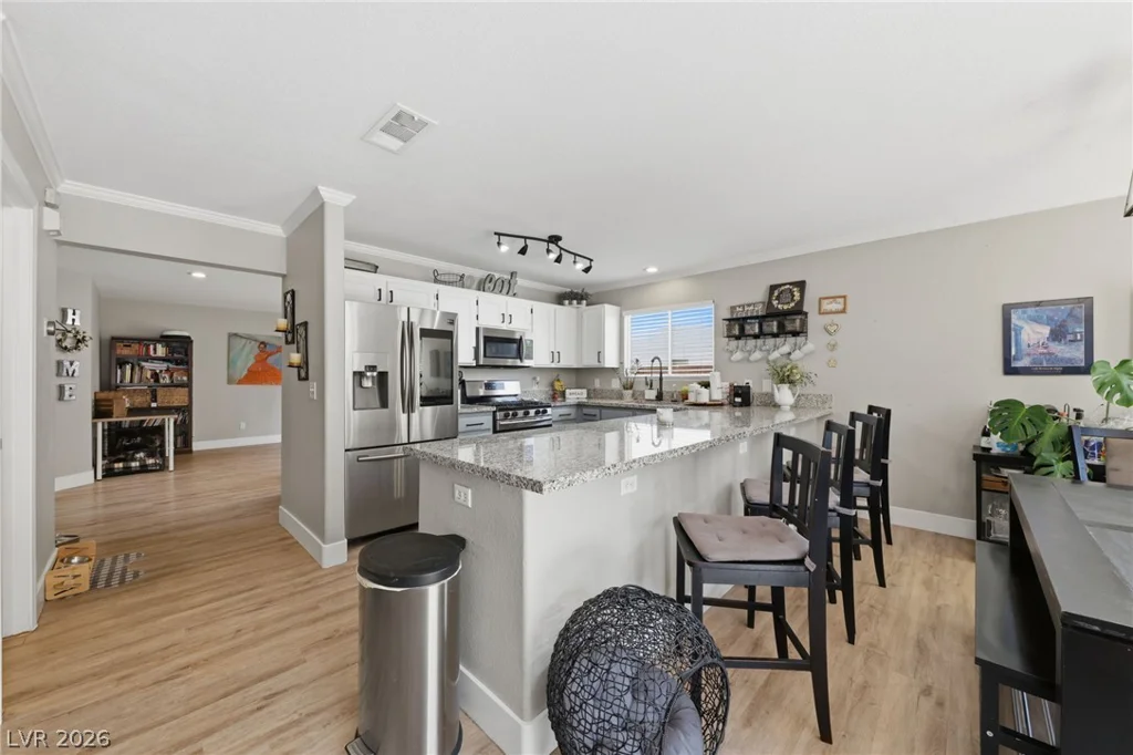 9825 Via Delores, Las Vegas, NV 89117