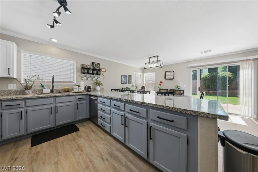 9825 Via Delores, Las Vegas, NV 89117