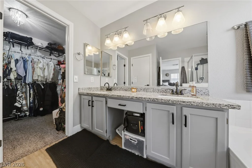 9825 Via Delores, Las Vegas, NV 89117