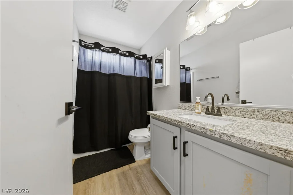 9825 Via Delores, Las Vegas, NV 89117