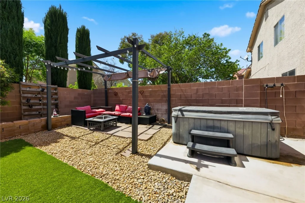9825 Via Delores, Las Vegas, NV 89117