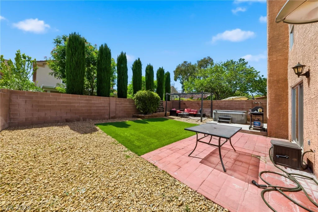 9825 Via Delores, Las Vegas, NV 89117