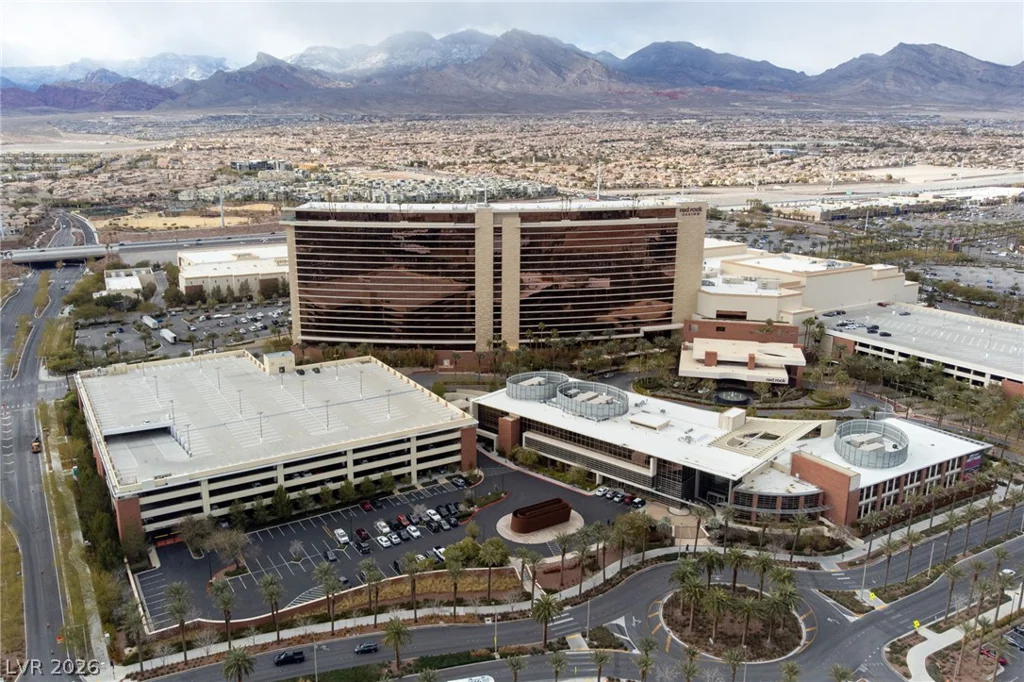 9825 Via Delores, Las Vegas, NV 89117