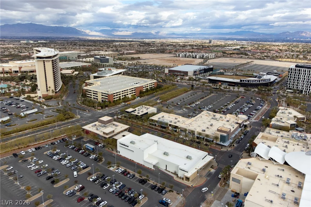 9825 Via Delores, Las Vegas, NV 89117