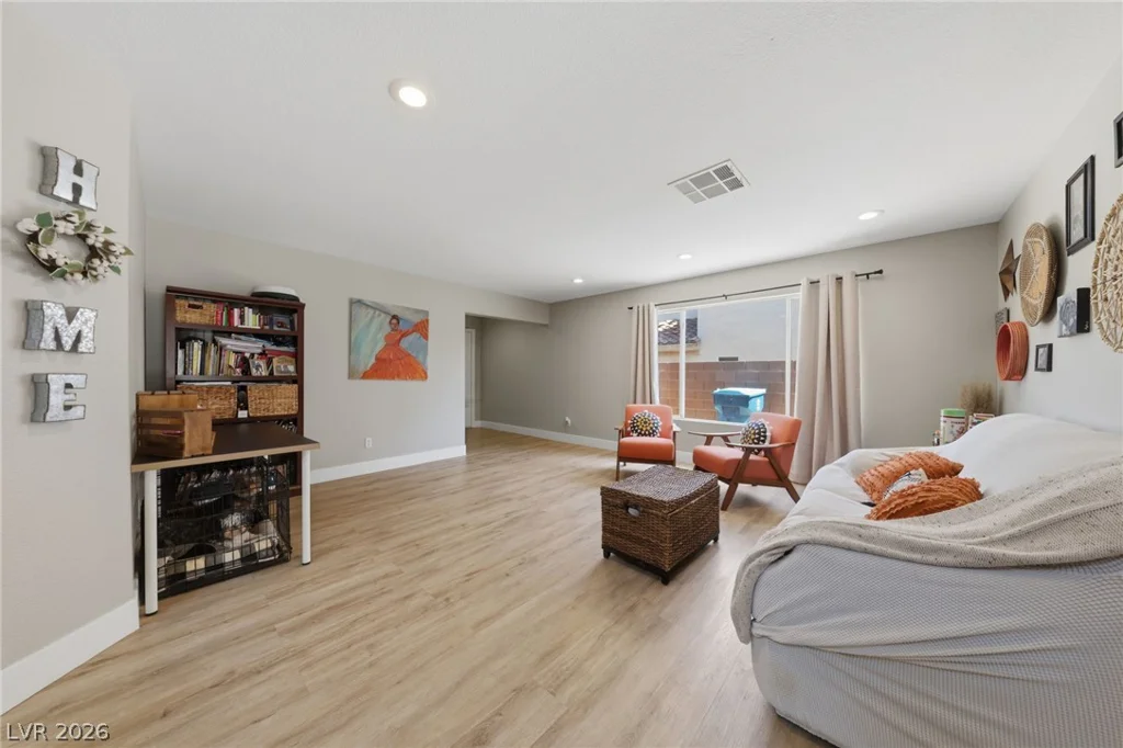 9825 Via Delores, Las Vegas, NV 89117
