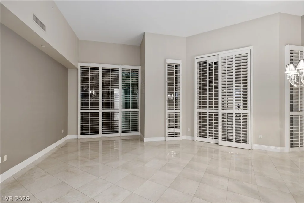 2747 Paradise, Las Vegas, NV 89109