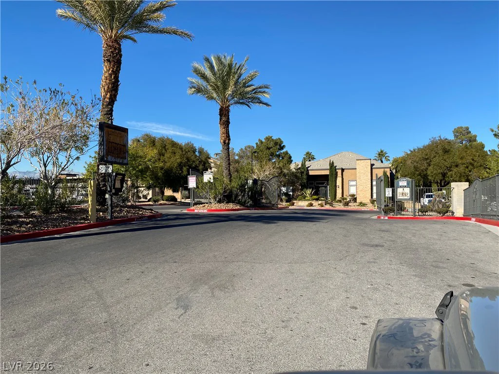 6650 Warm Springs, Las Vegas, NV 89118