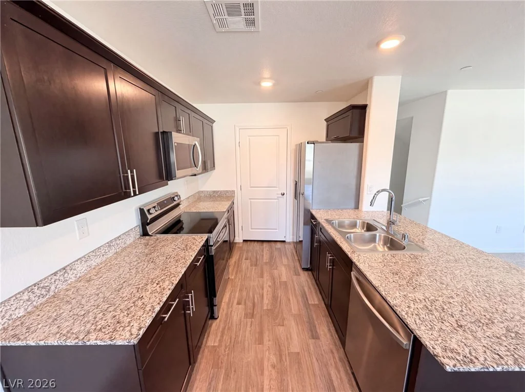 6929 Crimson Shadow, North Las Vegas, NV 89086