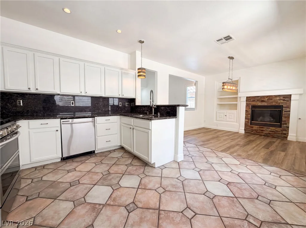 1863 Poetic Valley, Henderson, NV 89012