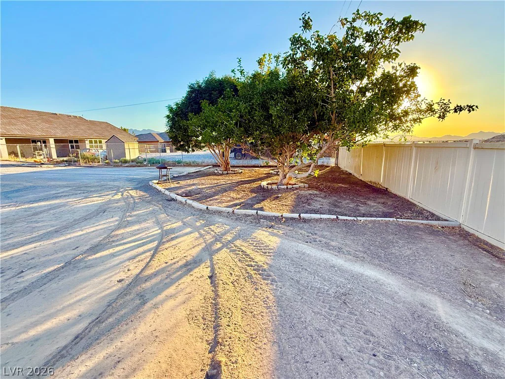 580 Hickory, Pahrump, NV 89048