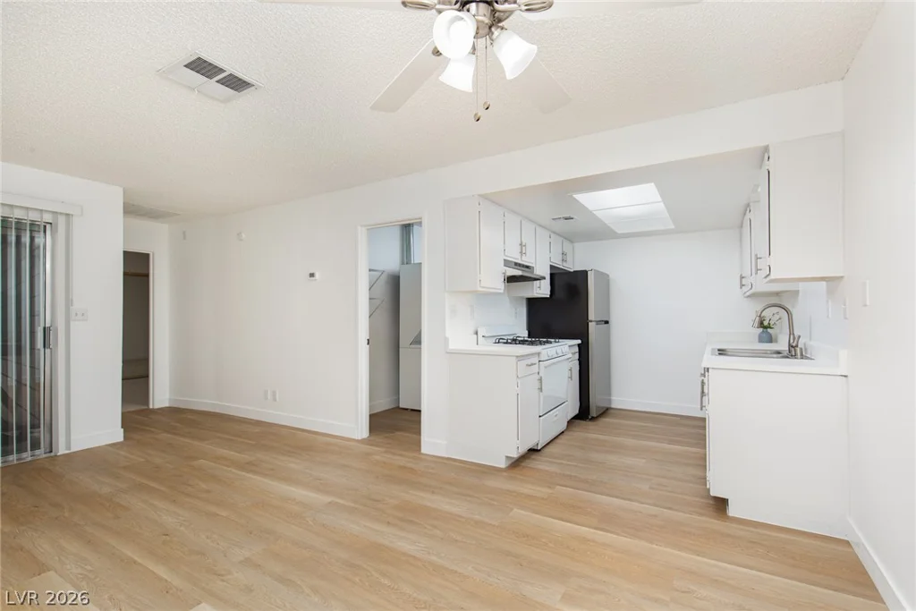 449 Lamb, Las Vegas, NV 89110