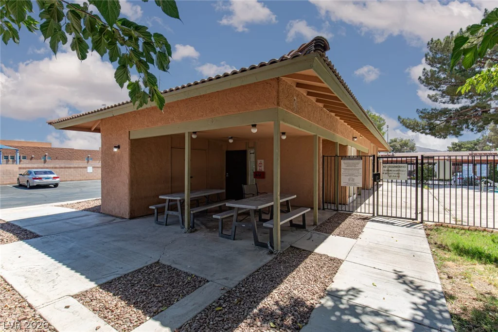449 Lamb, Las Vegas, NV 89110