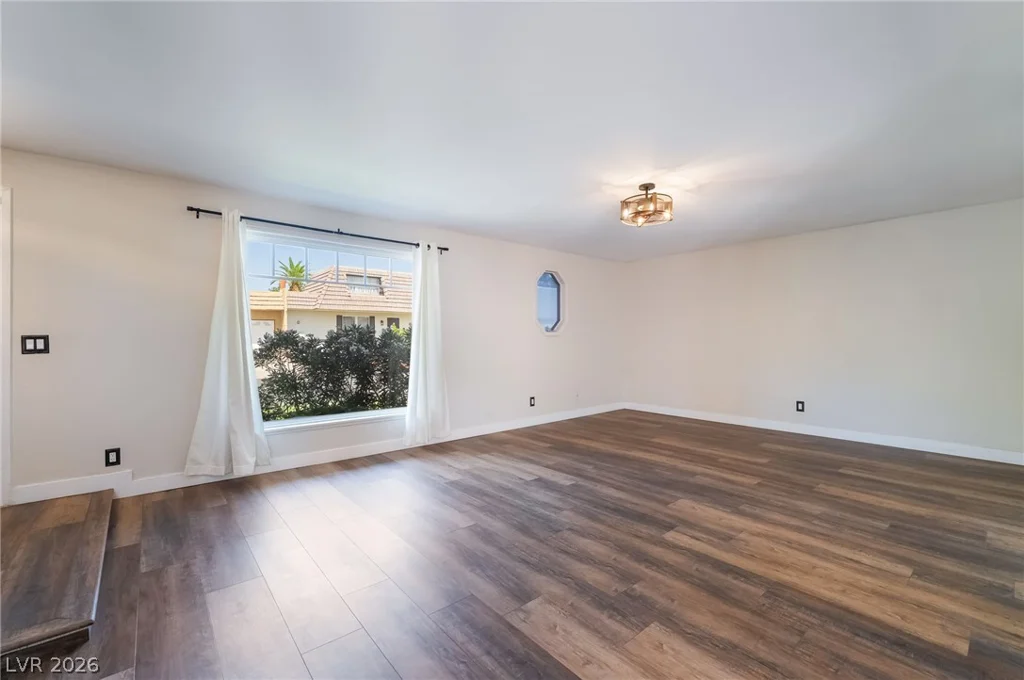 3750 Pilgrim, Las Vegas, NV 89121