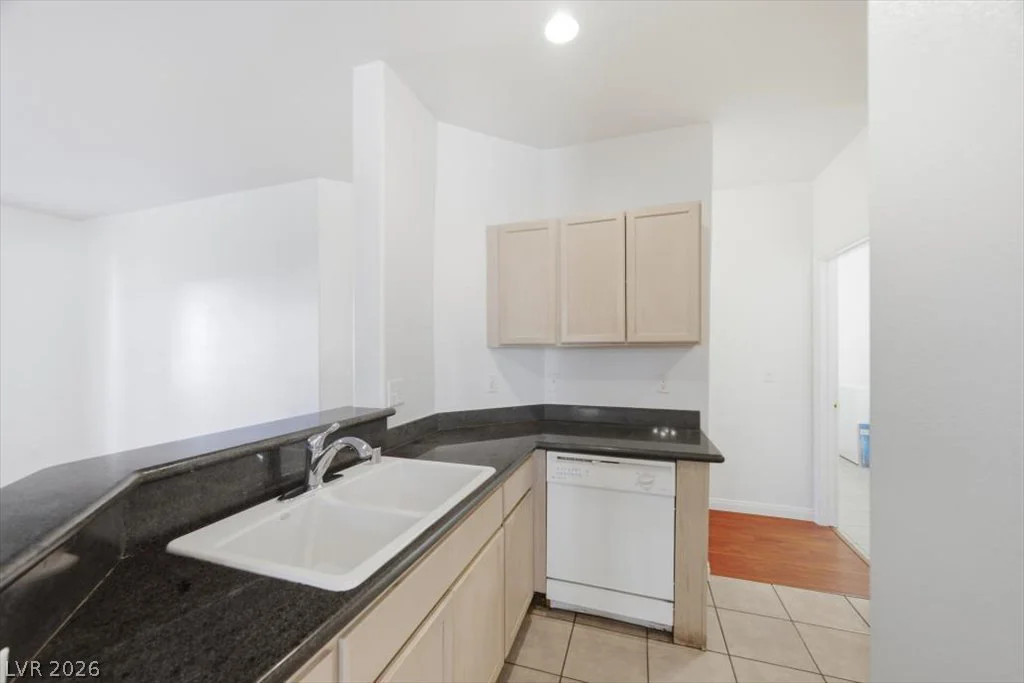 2050 Warm Springs, Henderson, NV 89014