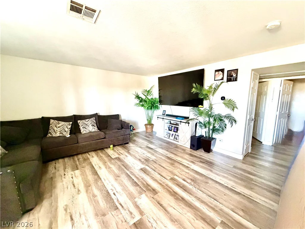 2201 James Bilbray, Las Vegas, NV 89108