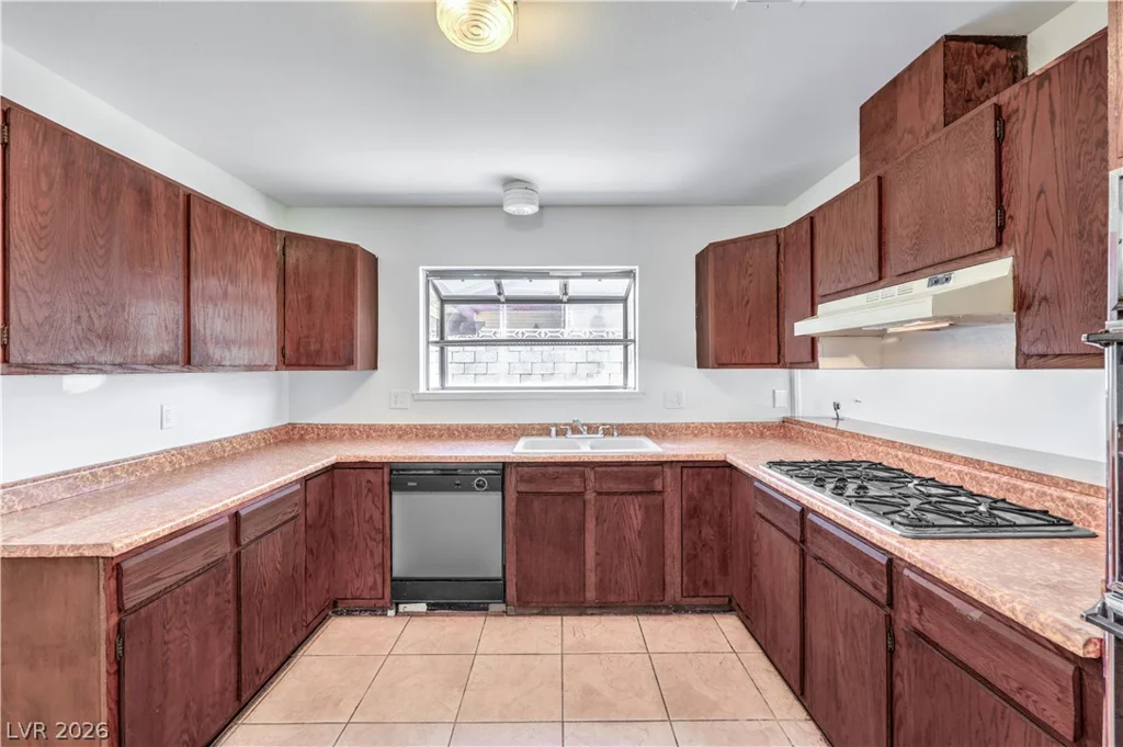 4462 Newton, Las Vegas, NV 89121