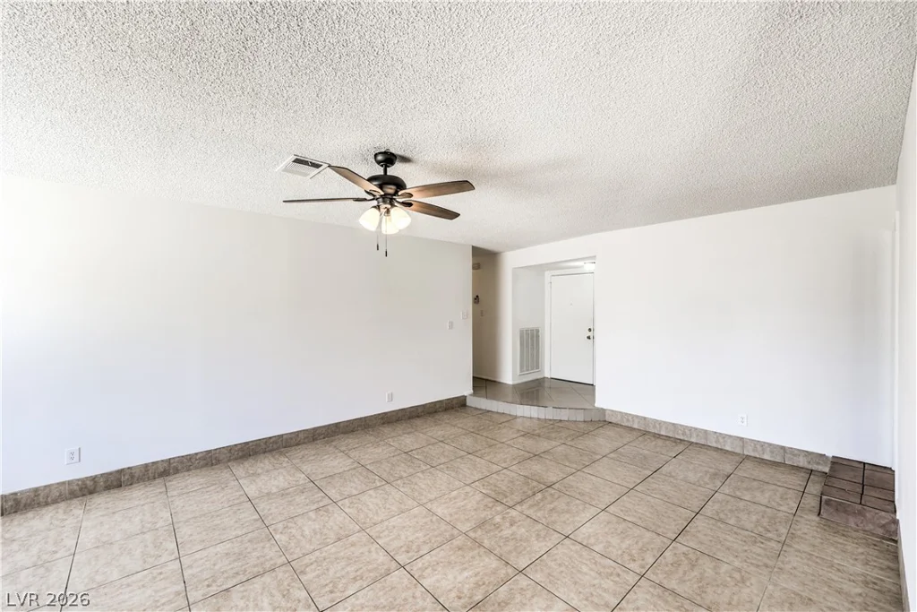 4462 Newton, Las Vegas, NV 89121
