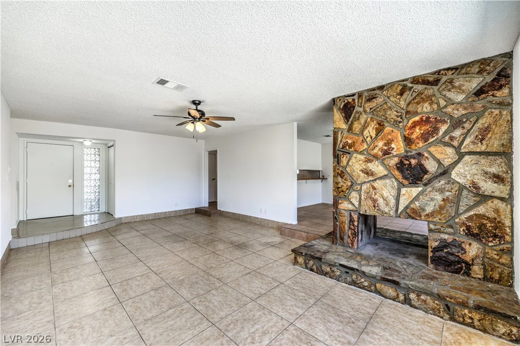 4462 Newton, Las Vegas, NV 89121