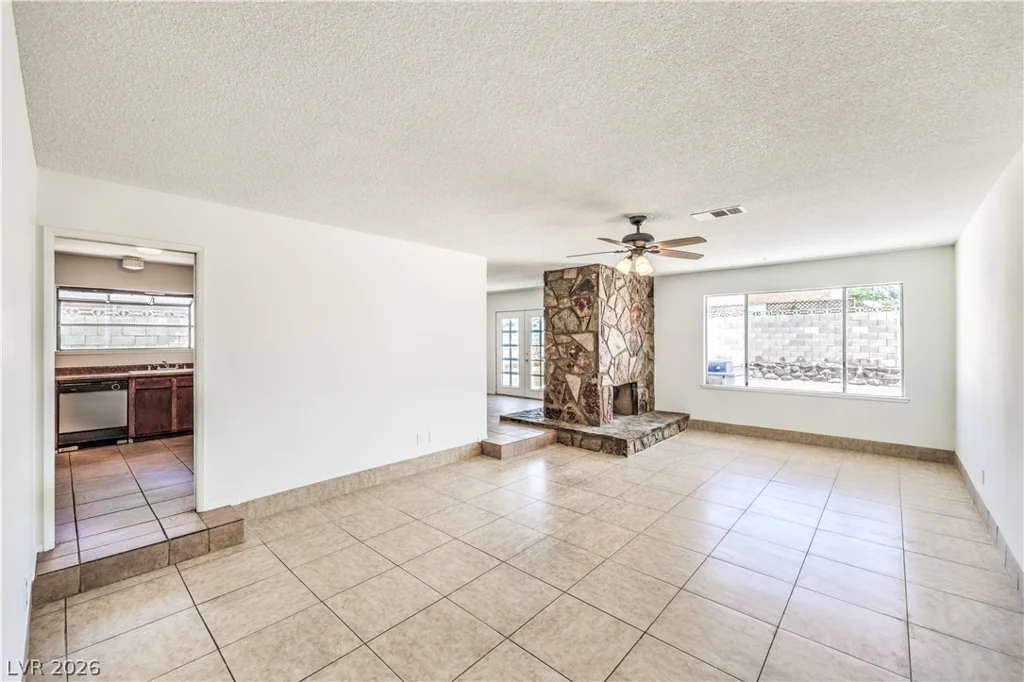 4462 Newton, Las Vegas, NV 89121