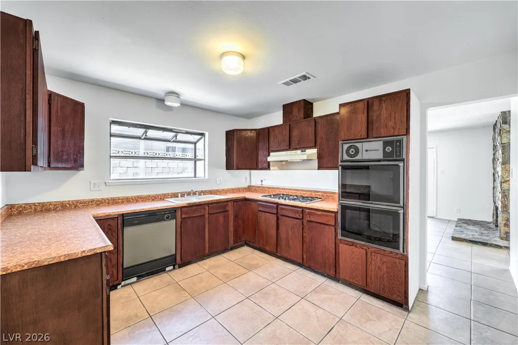4462 Newton, Las Vegas, NV 89121