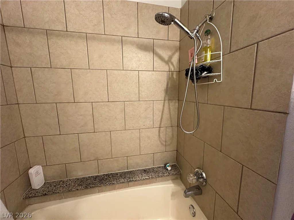 4300 Lamont, Las Vegas, NV 89115