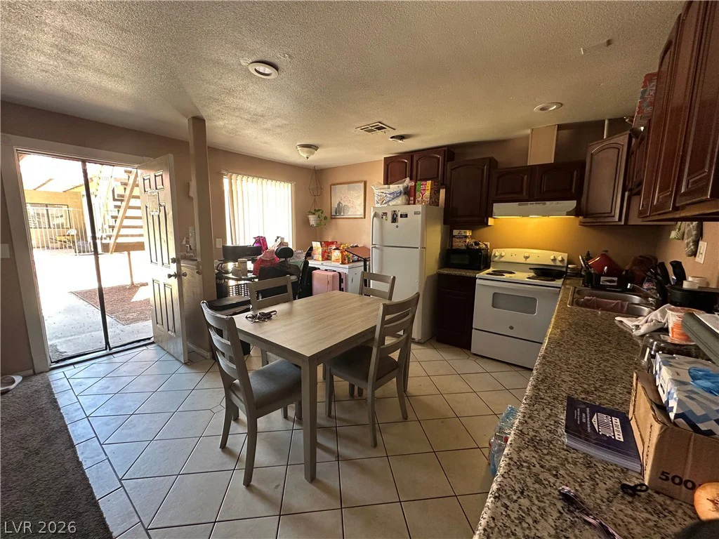 4300 Lamont, Las Vegas, NV 89115