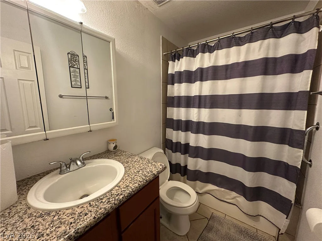 4300 Lamont, Las Vegas, NV 89115