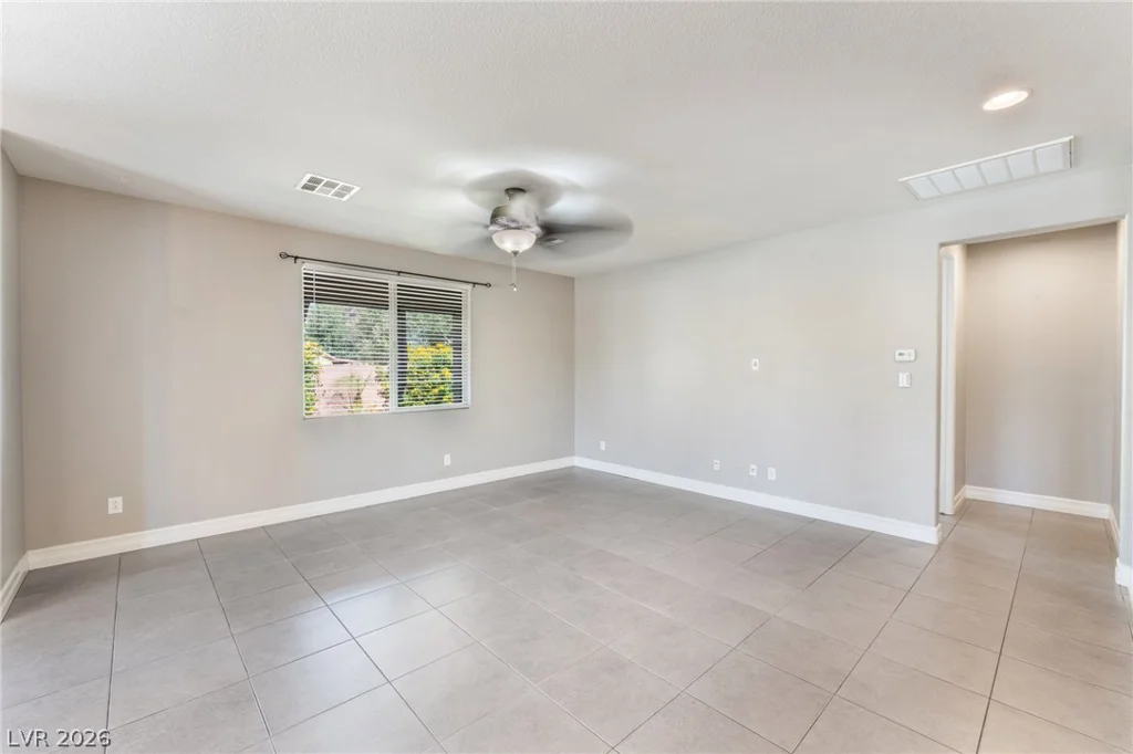 5601 Mackenzie Park, Las Vegas, NV 89130