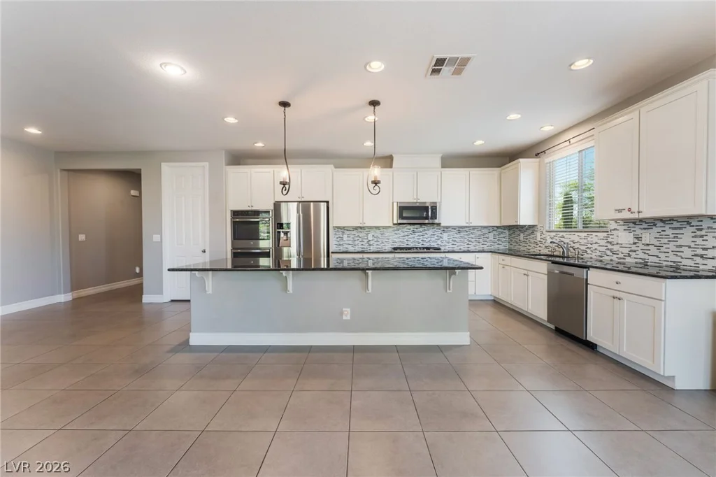 5601 Mackenzie Park, Las Vegas, NV 89130