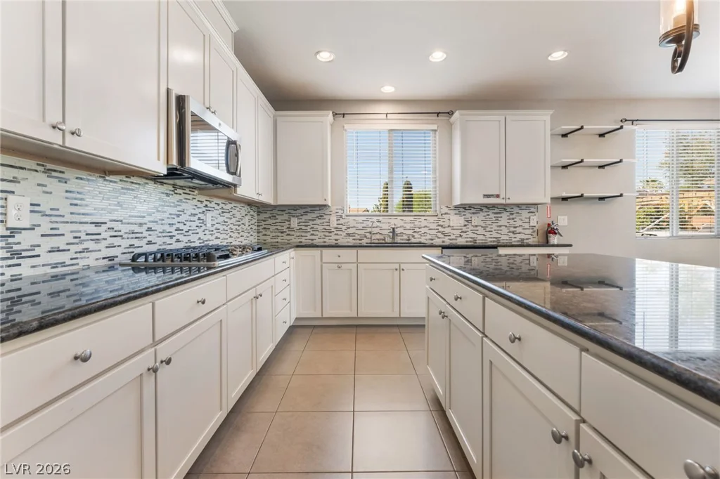 5601 Mackenzie Park, Las Vegas, NV 89130