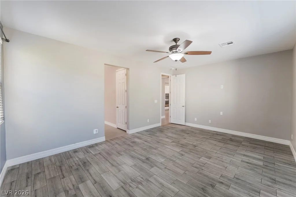 5601 Mackenzie Park, Las Vegas, NV 89130