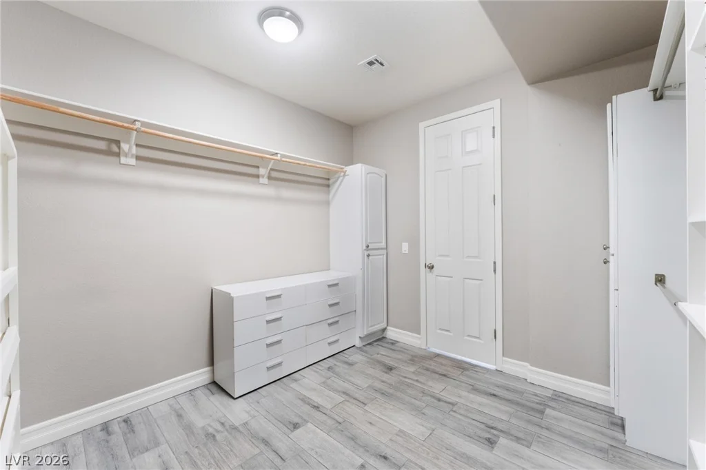 5601 Mackenzie Park, Las Vegas, NV 89130