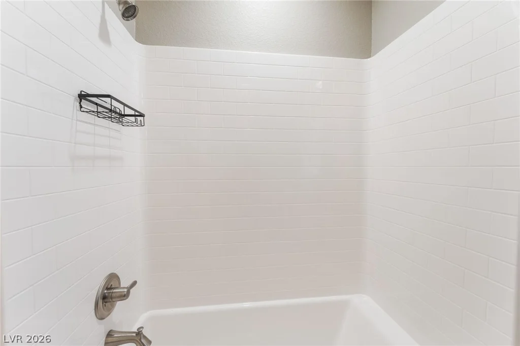 5601 Mackenzie Park, Las Vegas, NV 89130