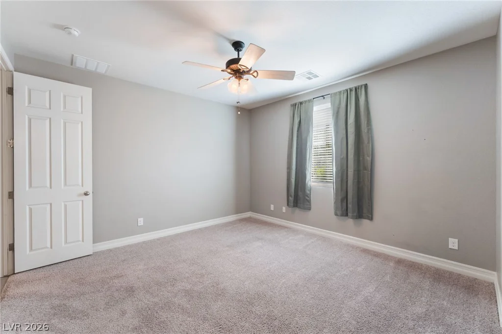 5601 Mackenzie Park, Las Vegas, NV 89130