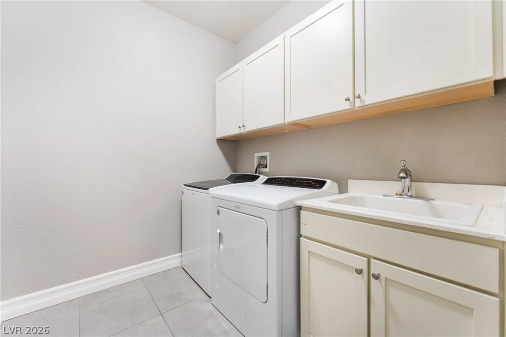 5601 Mackenzie Park, Las Vegas, NV 89130