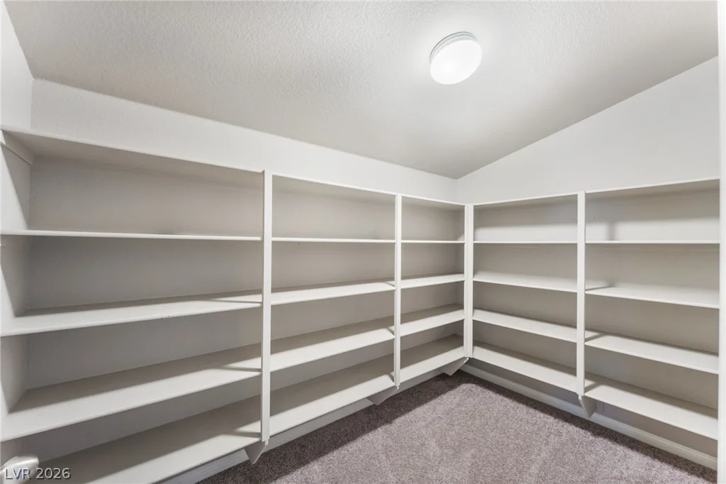5601 Mackenzie Park, Las Vegas, NV 89130