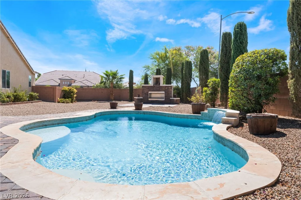 5601 Mackenzie Park, Las Vegas, NV 89130