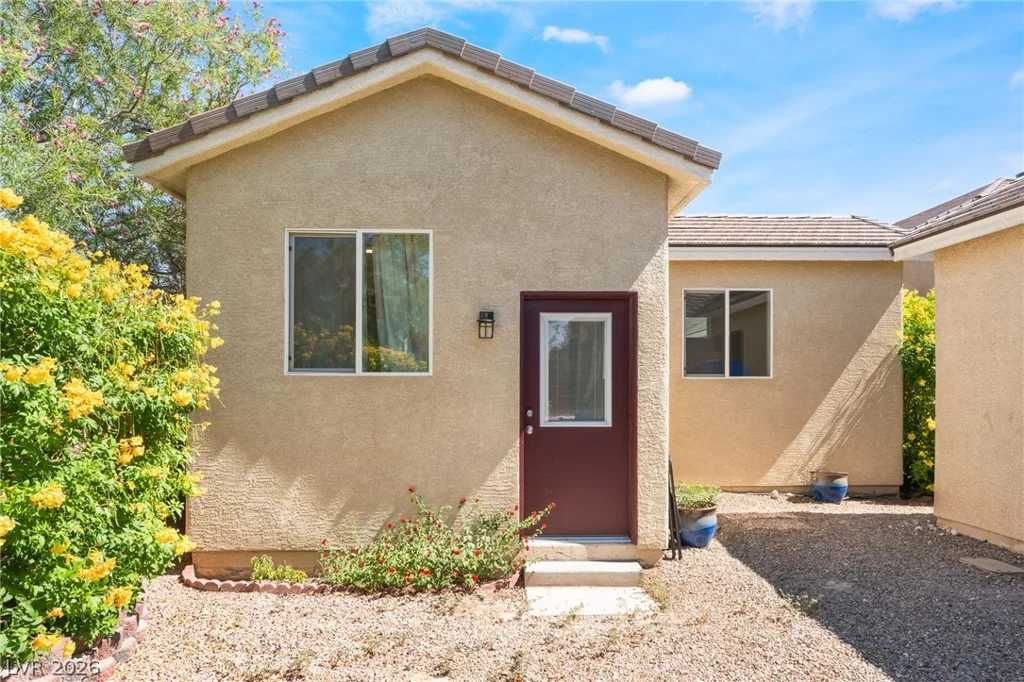 5601 Mackenzie Park, Las Vegas, NV 89130